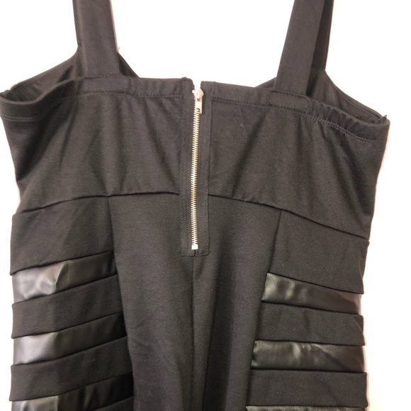 Torrid Black with faux leather tanktop size 0 - Picture 3 of 4